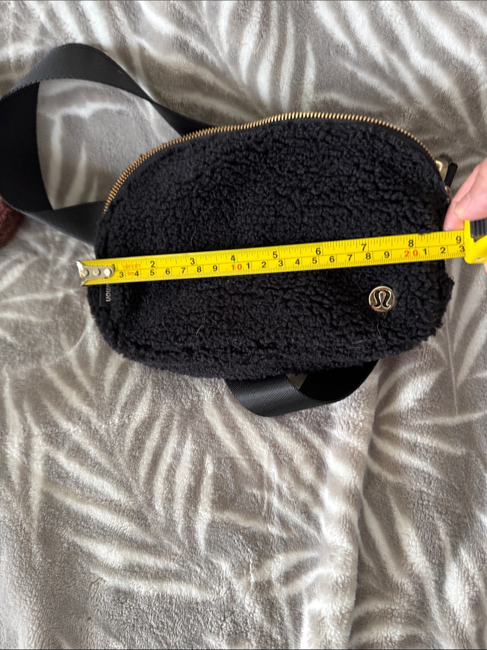 Lululemon Sherpa Belt Bag Duo - Black & Brown;
One for $38 or buy both at a disc - Picture 4 of 5